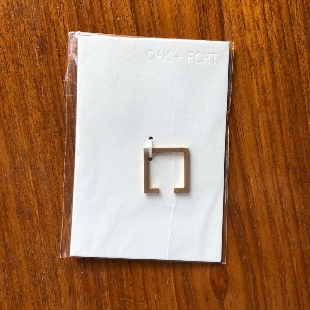 Oak and Fort square ring
